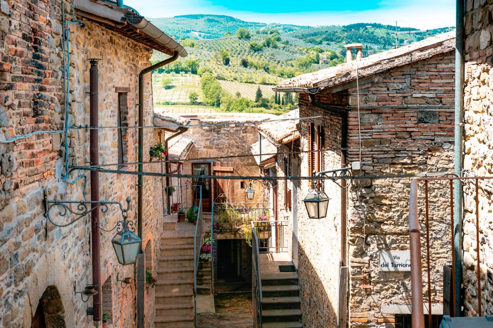Ostello Bello Assisi Беванья Екстер'єр фото