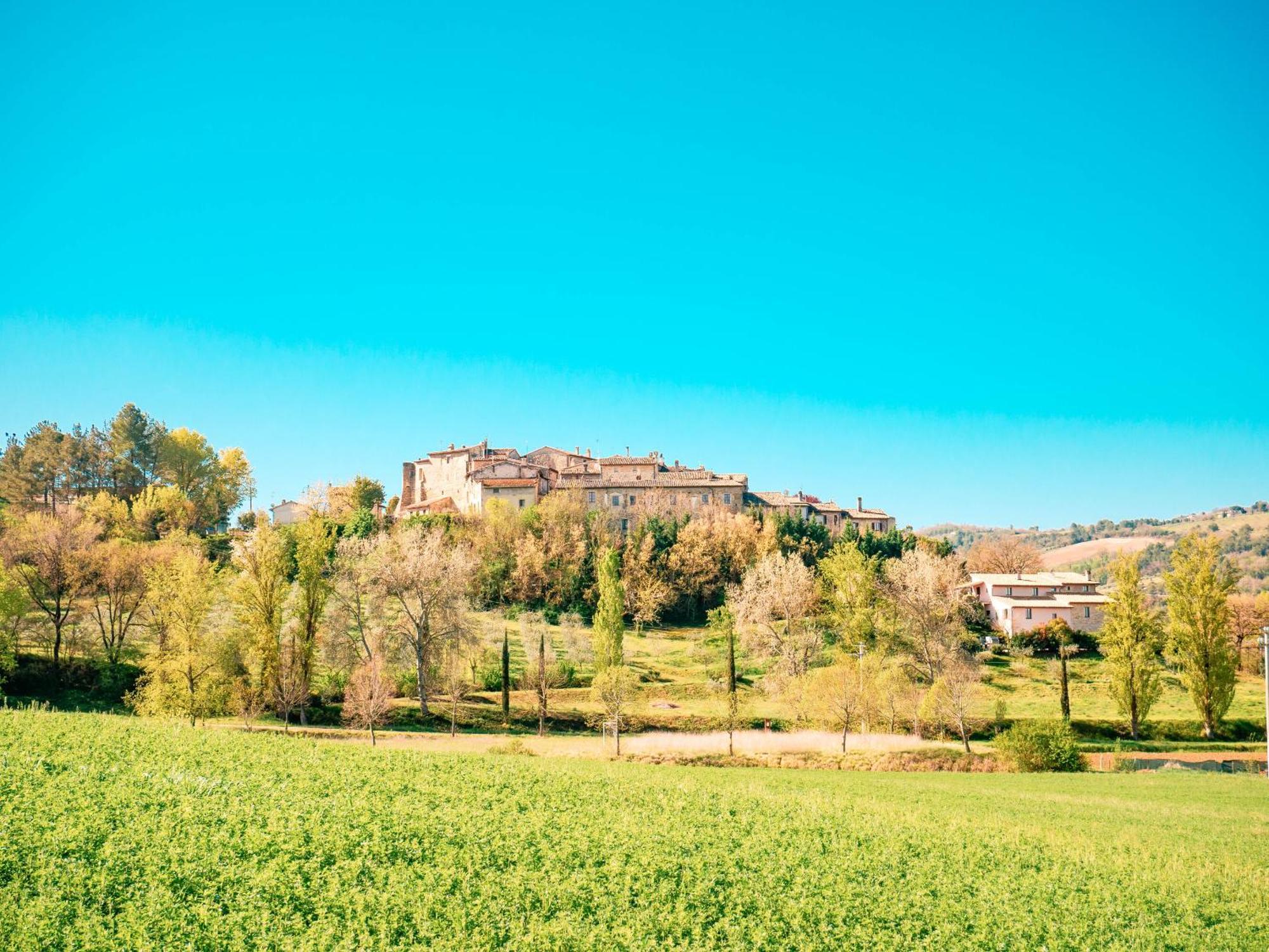 Ostello Bello Assisi Беванья Екстер'єр фото